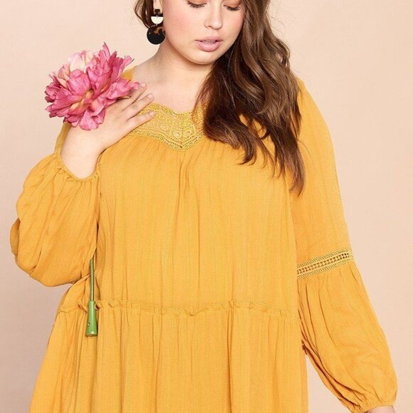 Solid Woven Loose-fit Tunic - Picture 1 of 2